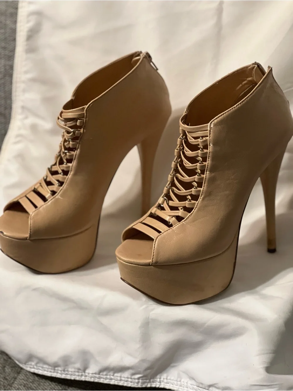 Women's Nude Peep-Toe Lace-Up Platform Heels